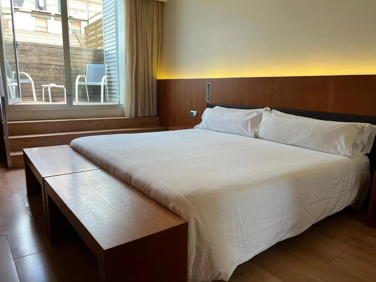 ***  ברצלונה Hotel Lleo ספרד