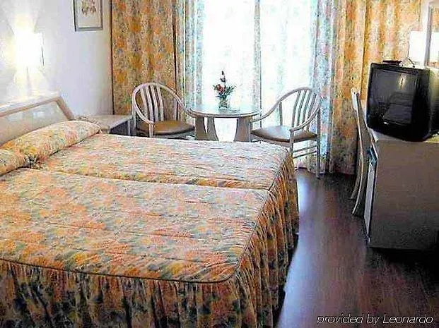 ברצלונה Hotel Lleo 3*,  ספרד