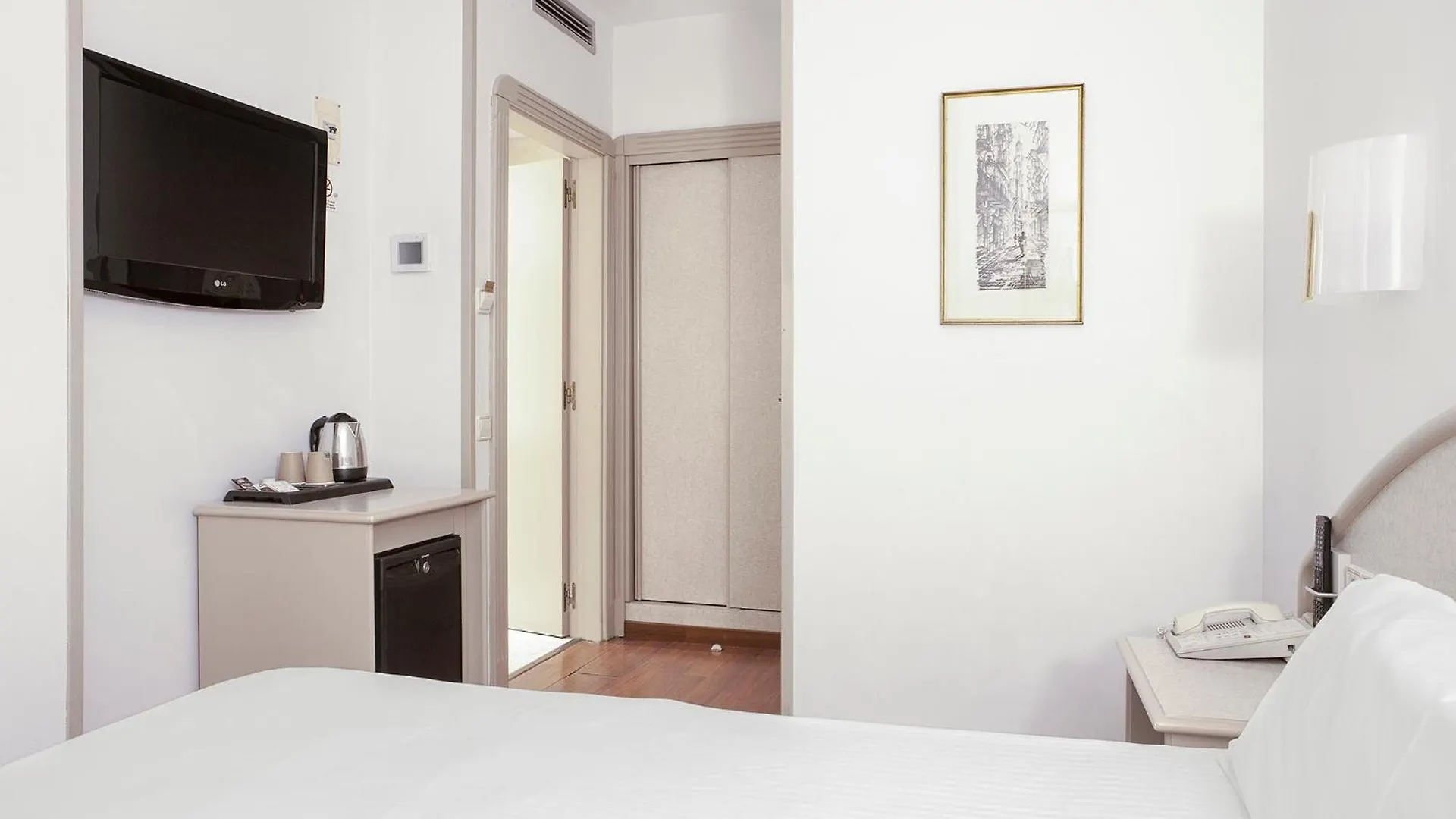 ברצלונה Hotel Lleo