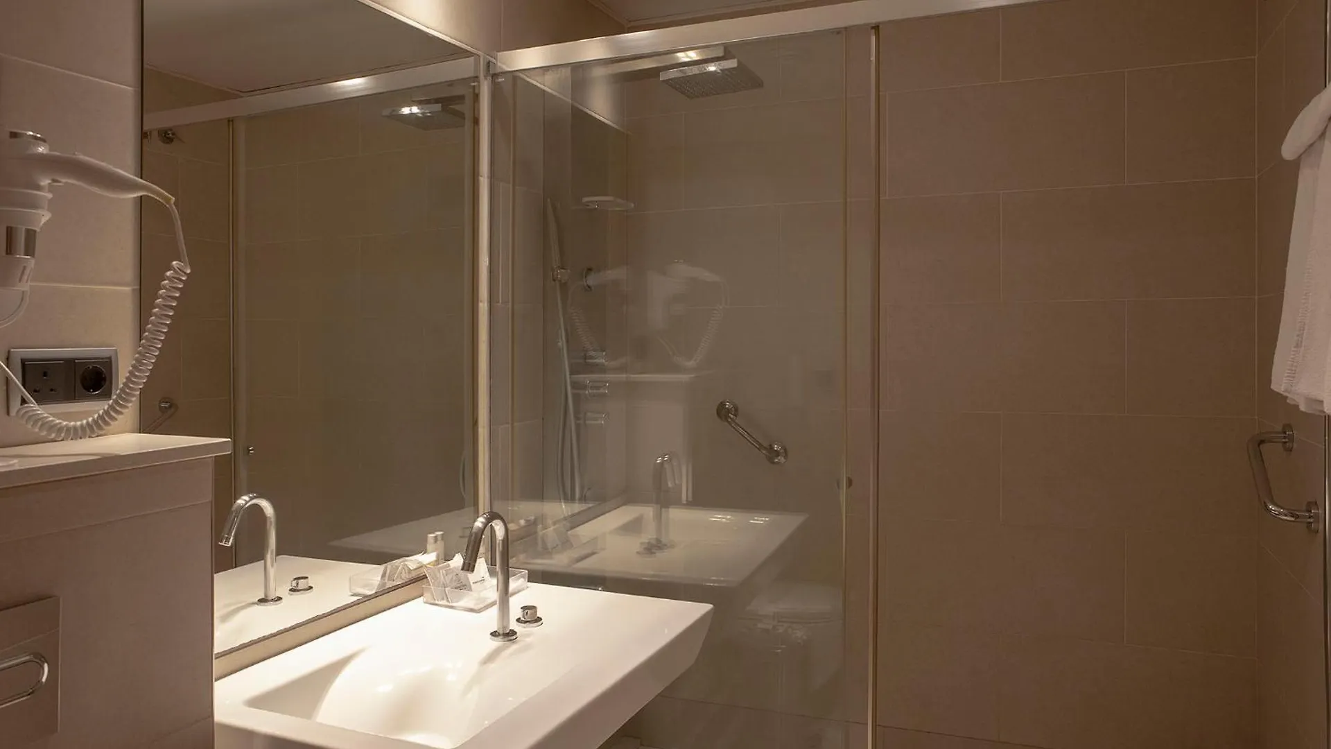 ברצלונה Hotel Lleo