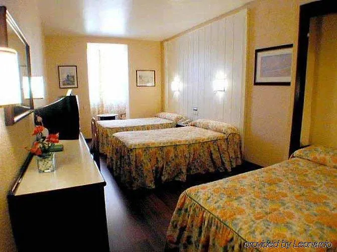 Hotel Lleo Barcelona Spain